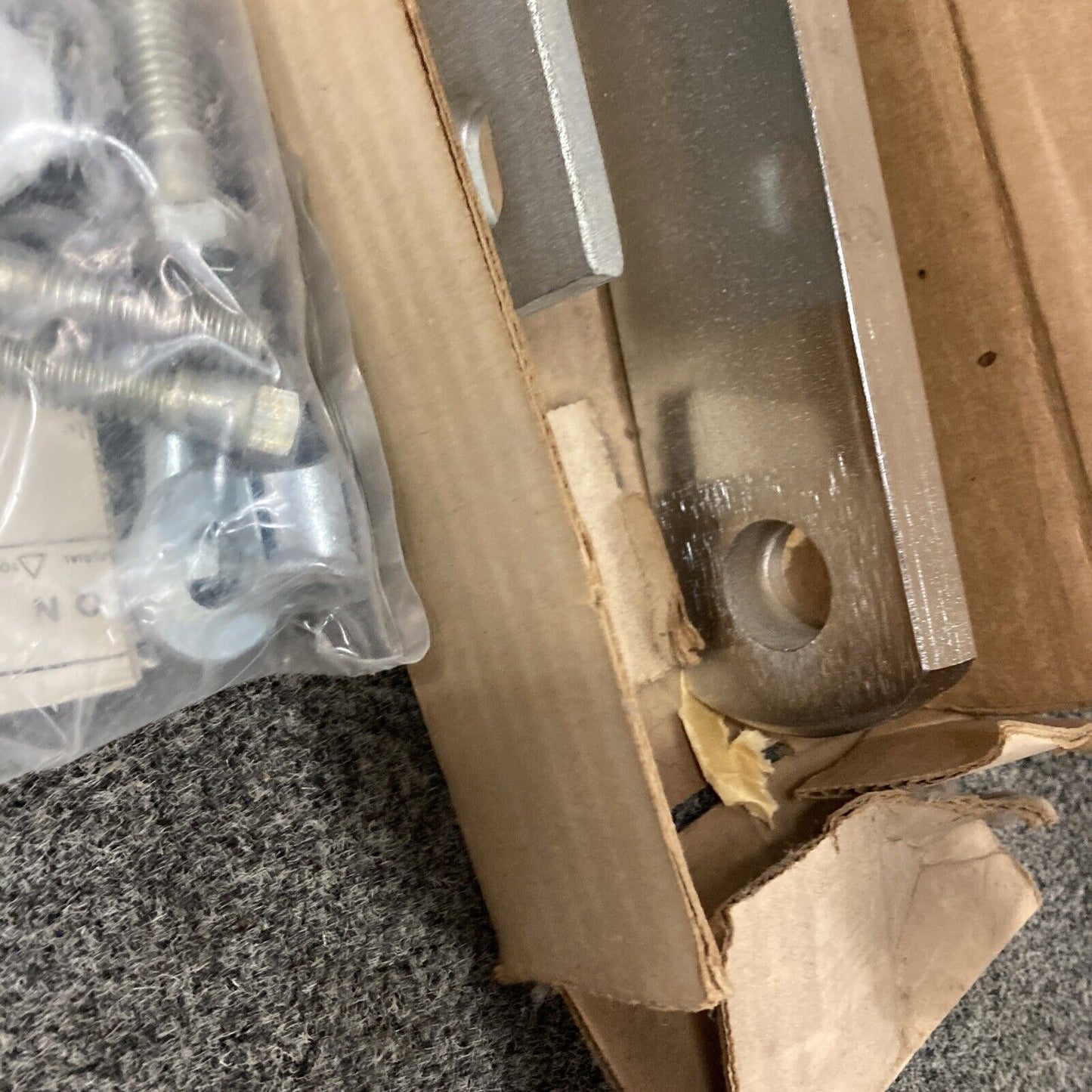 NEW GENUINE GM 994634 TRAILER HITCH WITH BALL GR 7.068