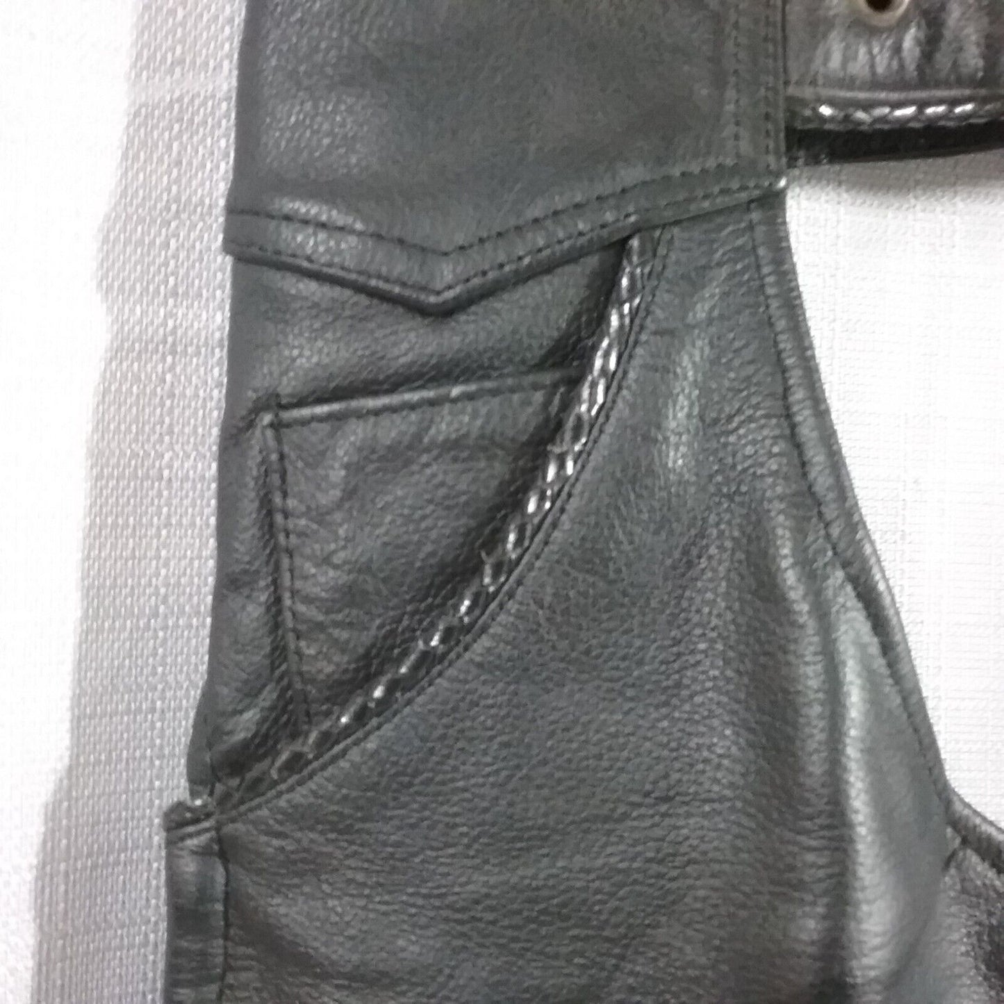 RIVER ROAD CHAPS SIXE XS BLACK LEATHER LARGE SNAP TOP POCKETS