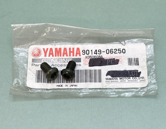 QTY 2 NEW GENUINE YAMAHA 90149-06250 ELECTRICAL Screw, Spec'l Shape