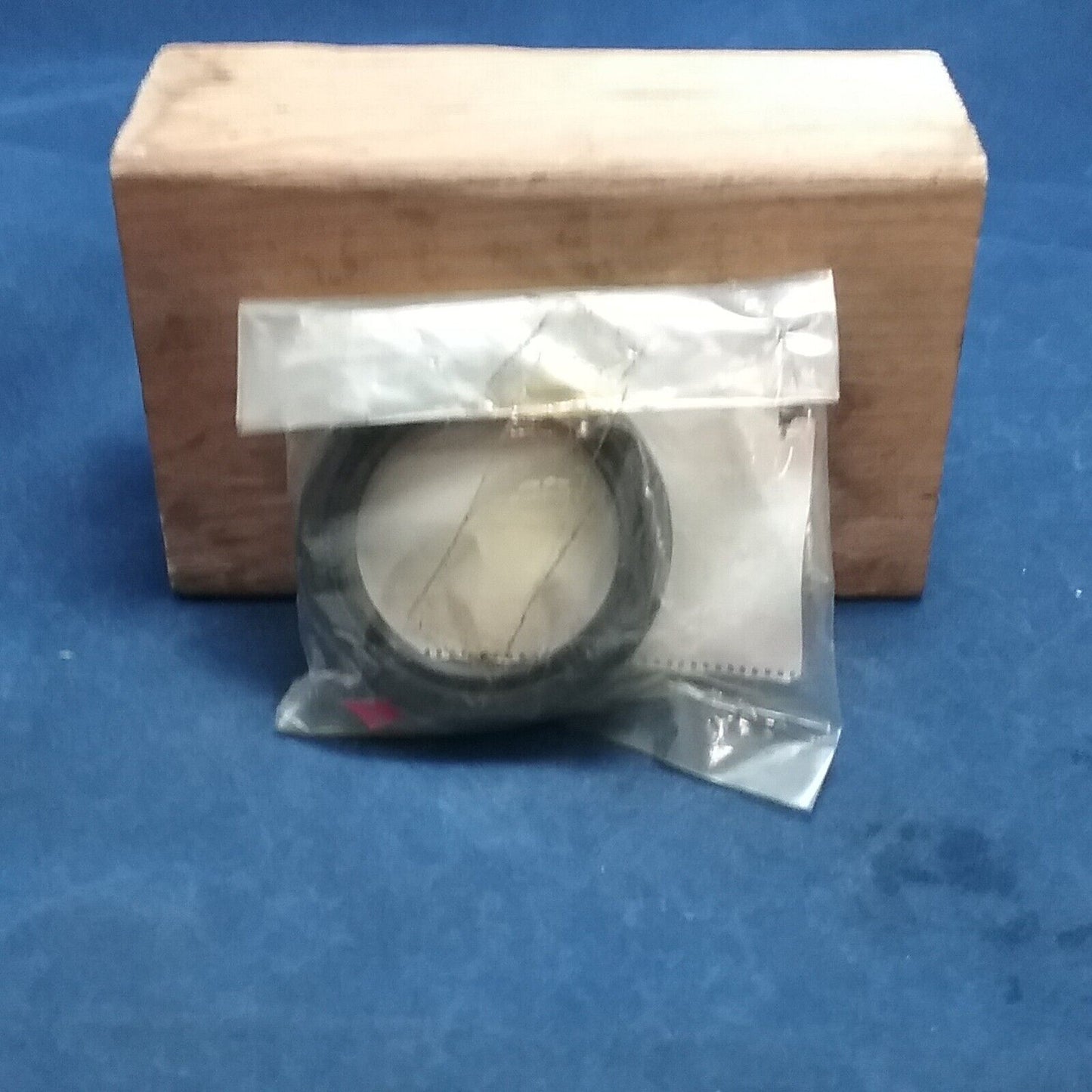 NEW GENUINE SUZUKI 09285-33002 DUST SEAL, OUTER REAR WHEEL, RH LT250