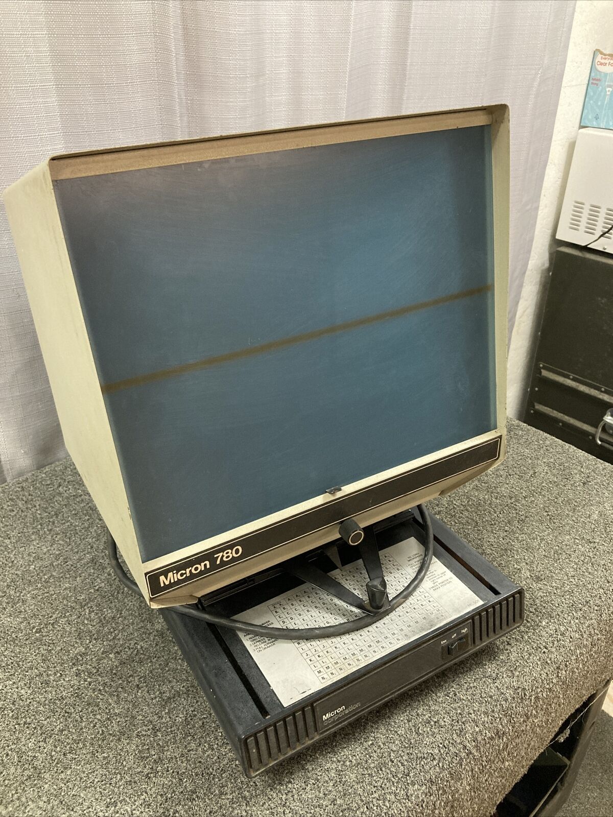 MICRON 780 MICROFICHE READER