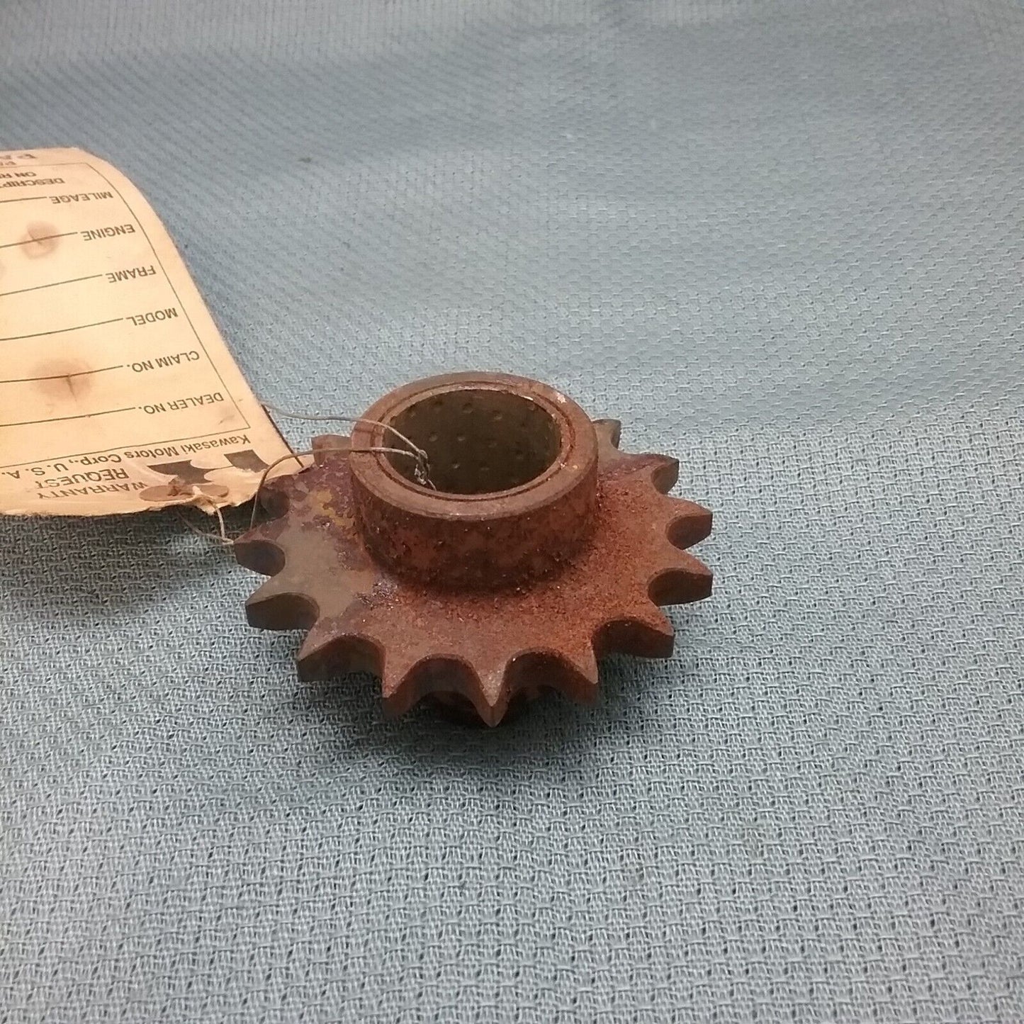 NEW KAWASAKI 13144-012 ENGINE SPROCKET, 16T