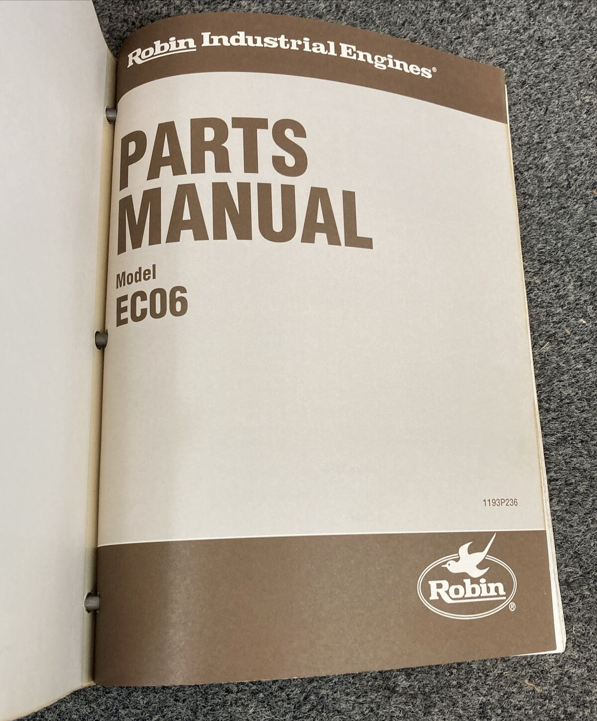 QTY 21 GENUINE ROBIN INDUSTRIAL ENGINES PARTS MANUALS