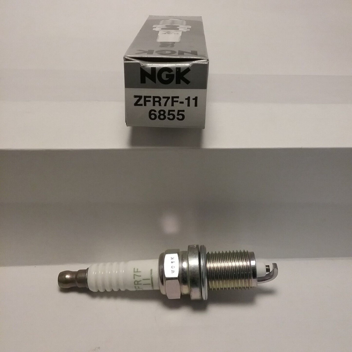 QTY 2, NEW NGK ZFR7F-11 V-Power Spark Plug 6855 HONDA 98079-5714G TRX700 08-09