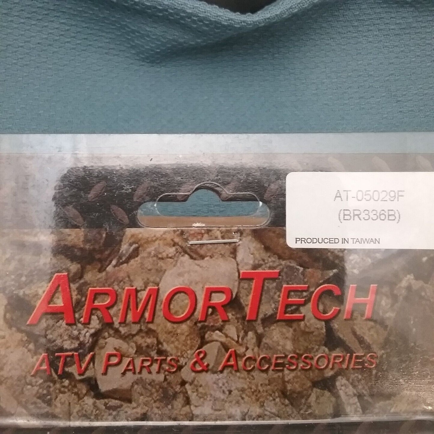 NEW ARMOR TECH AT-05029F BR336B FRONT BRAKE PADS