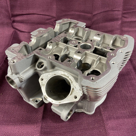 UESD GENUINE HARLEY DAVIDSON 16984-01K V-Rod Front Cylinder Head Good Condition