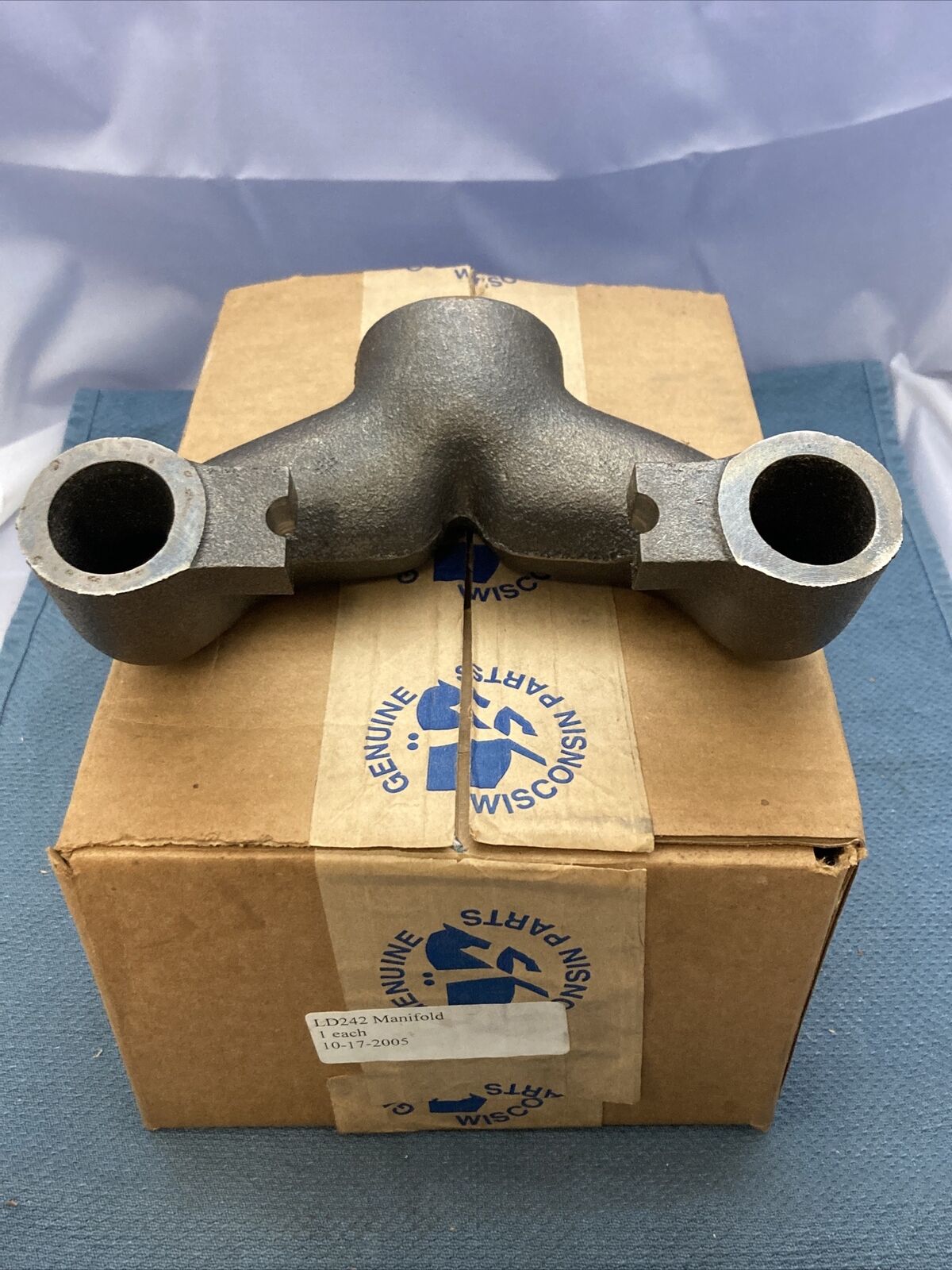 NEW GENUINE WISCONSIN CONTINENTAL LD242 MANIFOLD