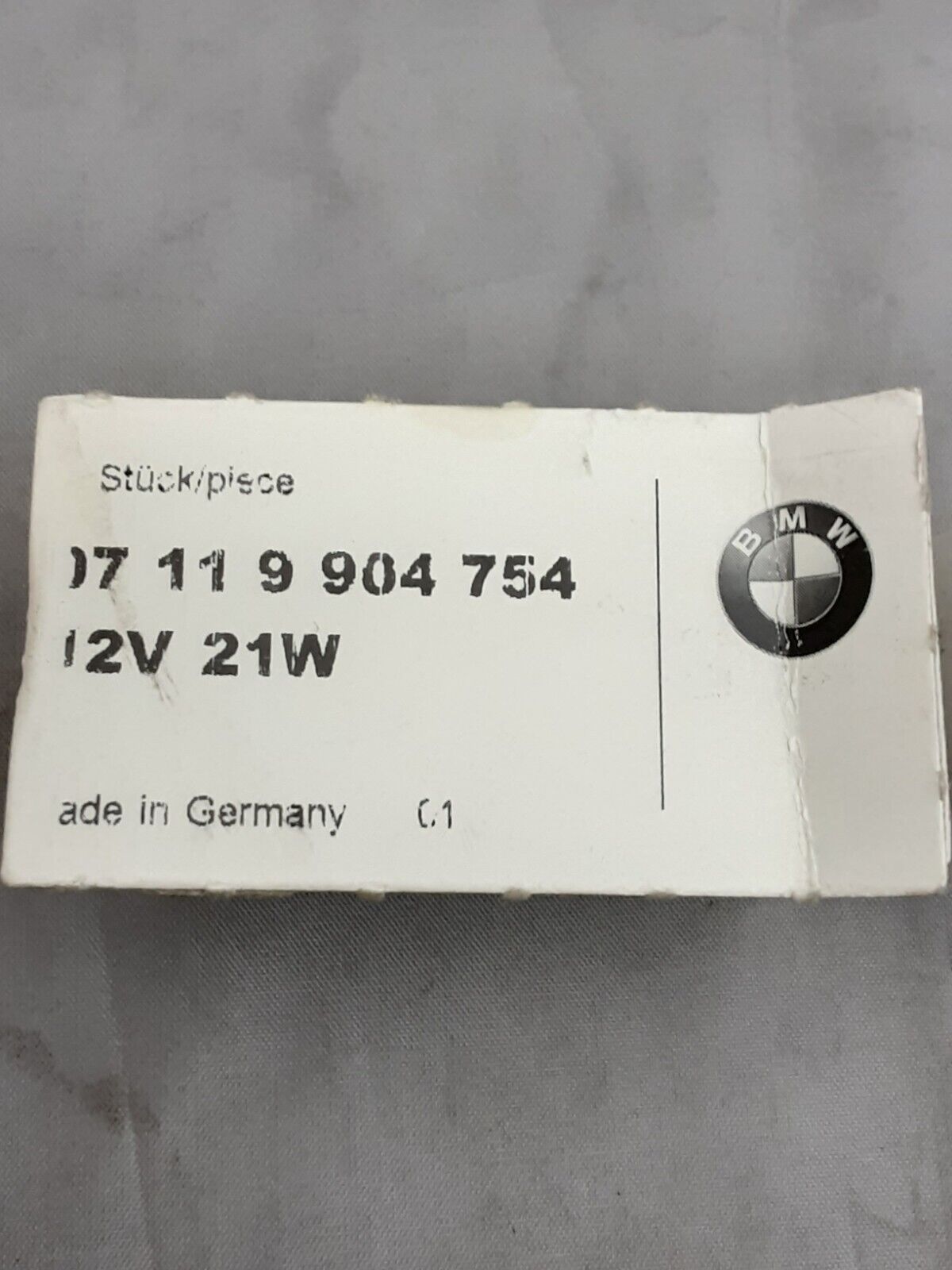 NEW GENUINE BMW 07119904754 TURN SIGNAL LIGHT BULB