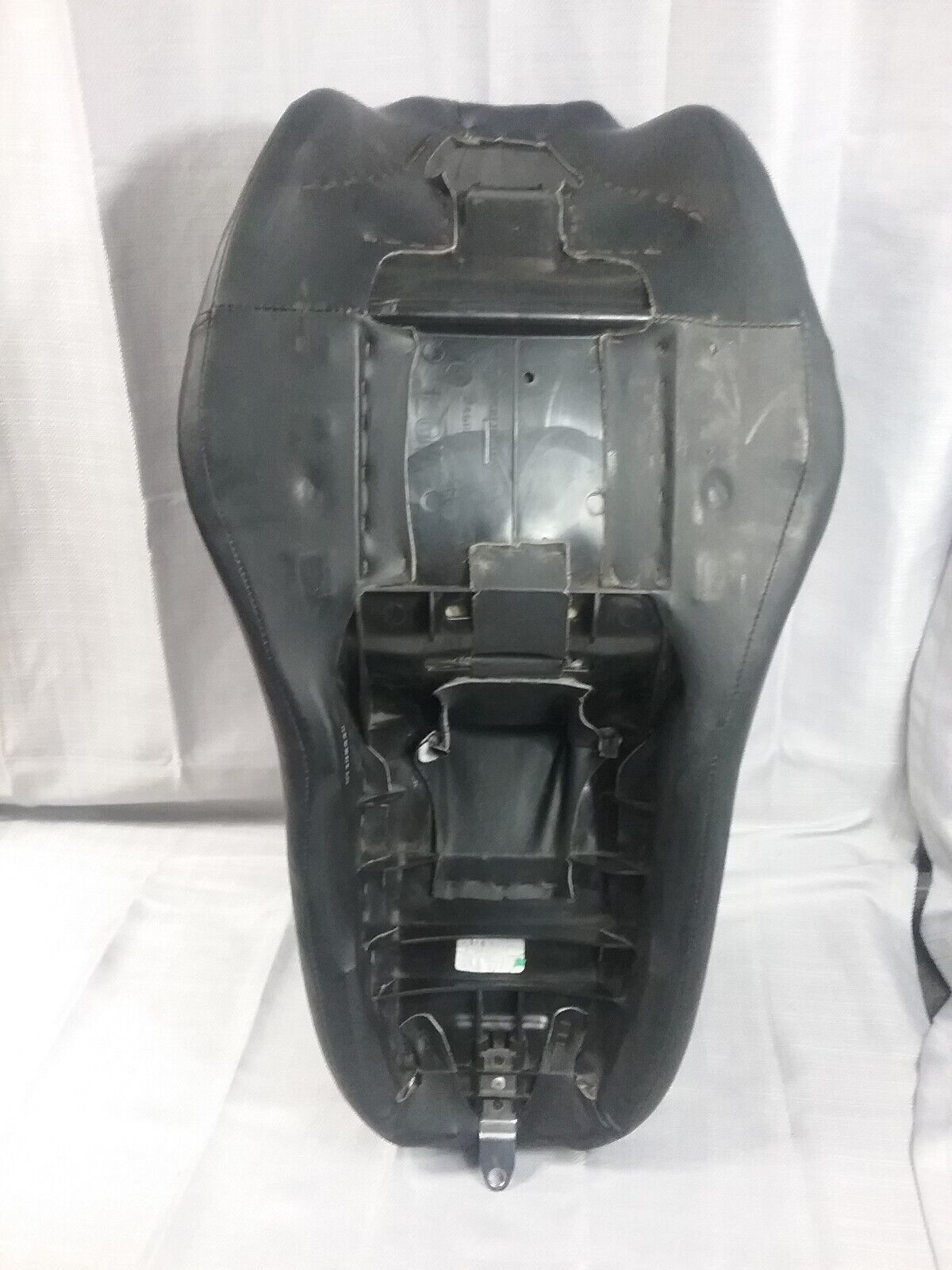 GENUINE HARLEY DAVIDSON 24688 OEM LOW-PROFILE TOURING SEAT