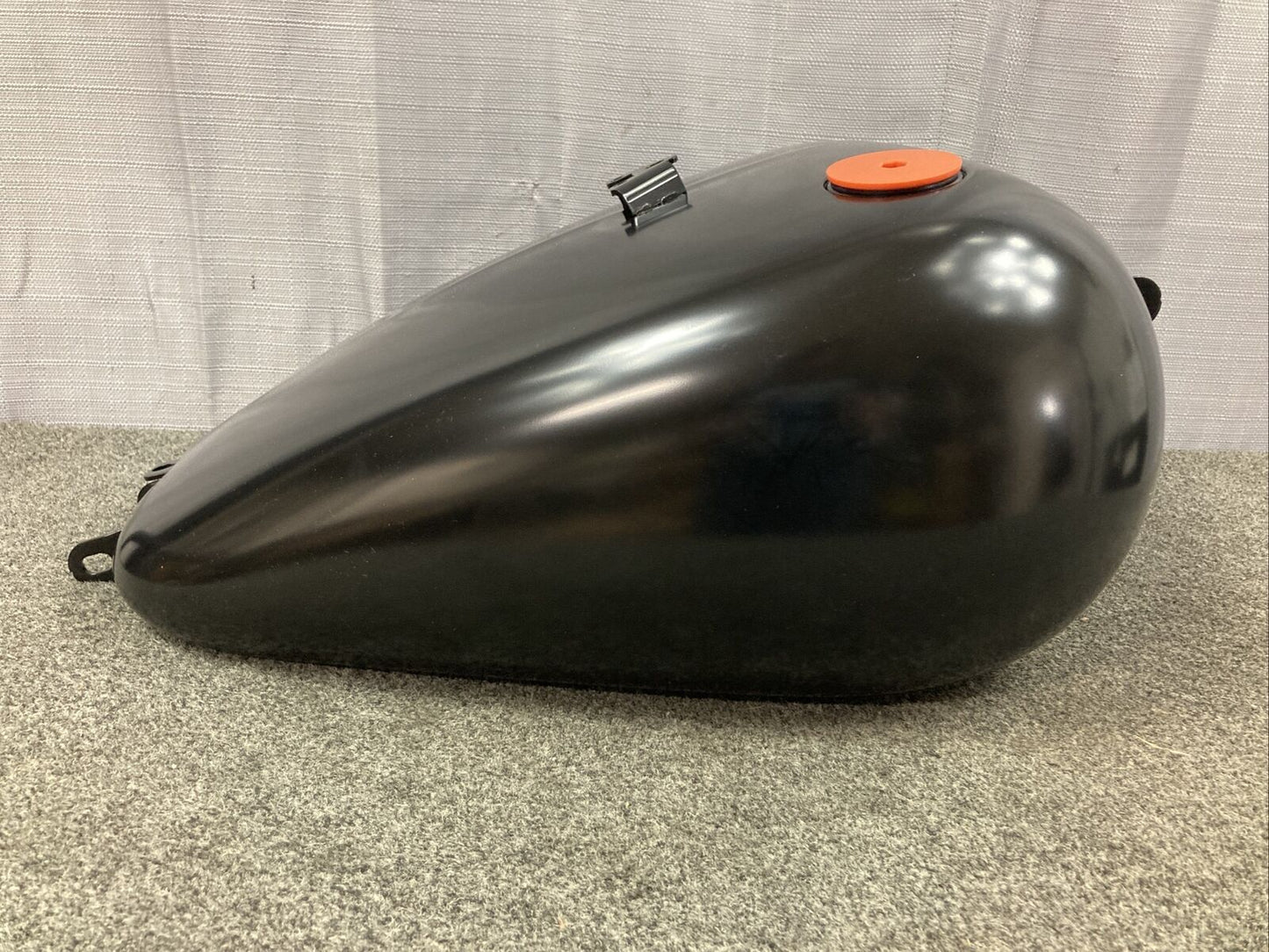 NEW GENUINE HARLEY DAVIDSON 61000858 TANK,FUEL,SIDE-FILL,PRIME,W/O EMBOSSMENT