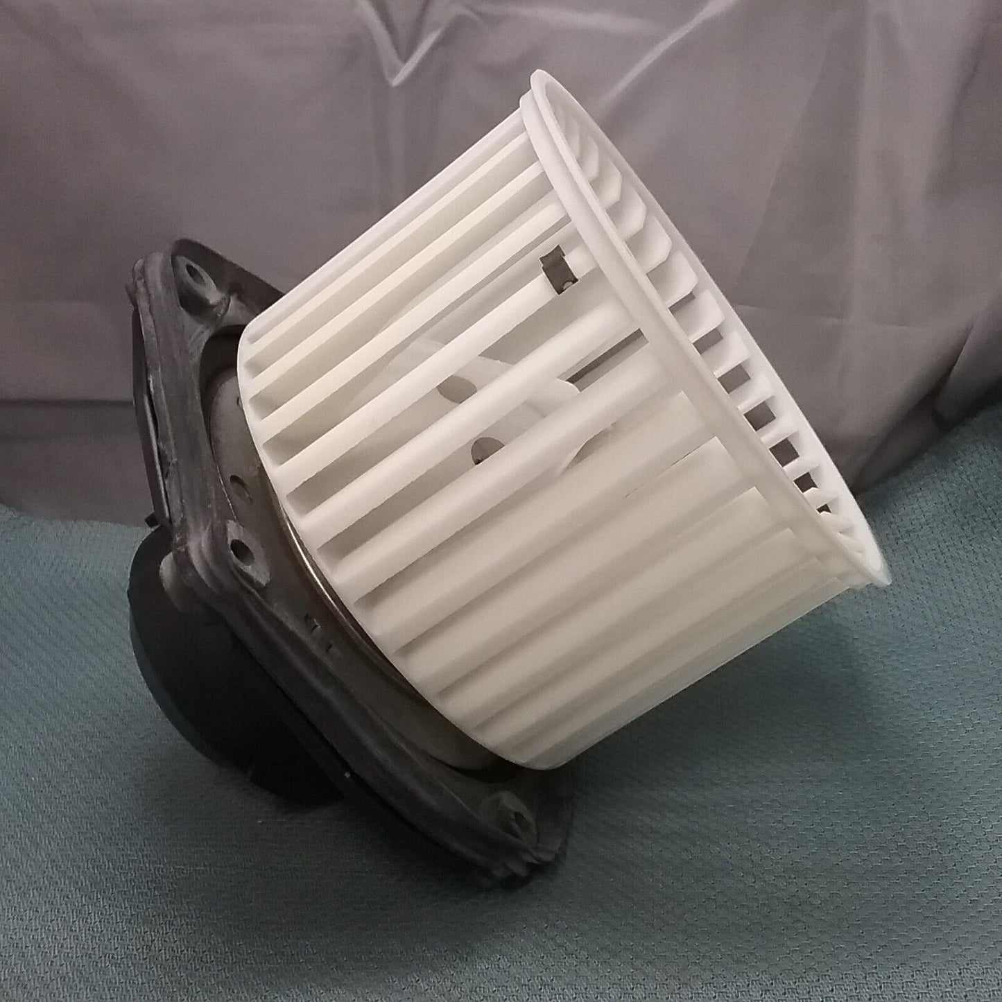 GM 52450305 A/C HEATER BLOWER MOTOR FAN