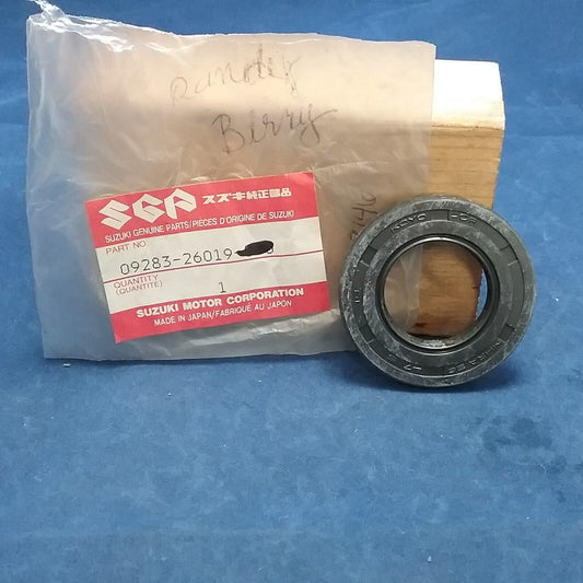 NEW GENUINE SUZUKI 09283-26019 SEAL, DUST 26X47X5 REAR WHEEL RM250 RM125