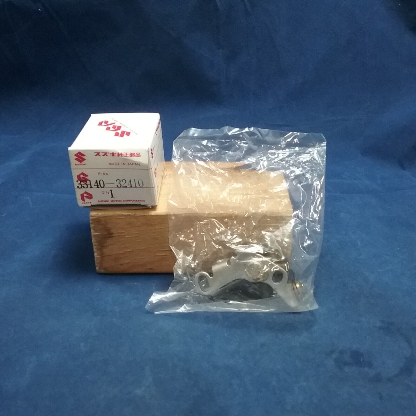 NEW GENUINE SUZUKI 33140-32410 POINT ASSEMBLY, CONTACT DR370 SP370