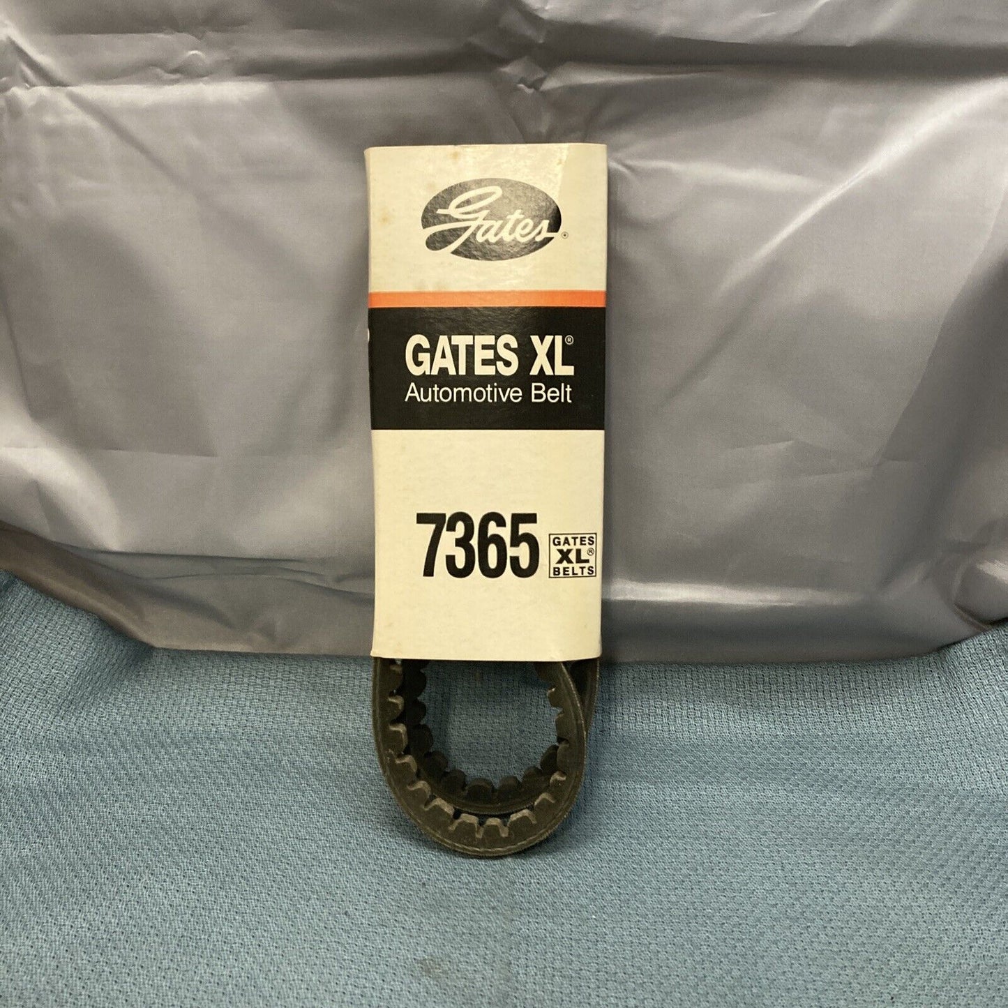 NEW GENUINE GATES 7365 XL AUTOMOTIVE BELT