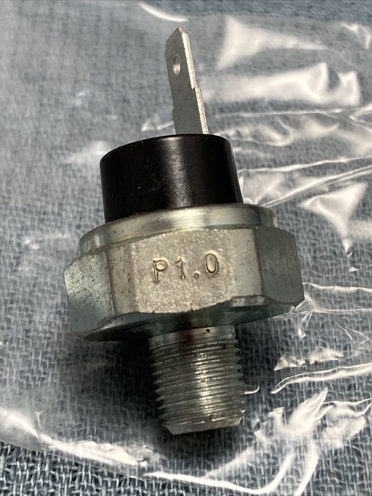 NEW ROBIN SUBARU 263-76102-H1 SWITCH, OIL PRESSURE