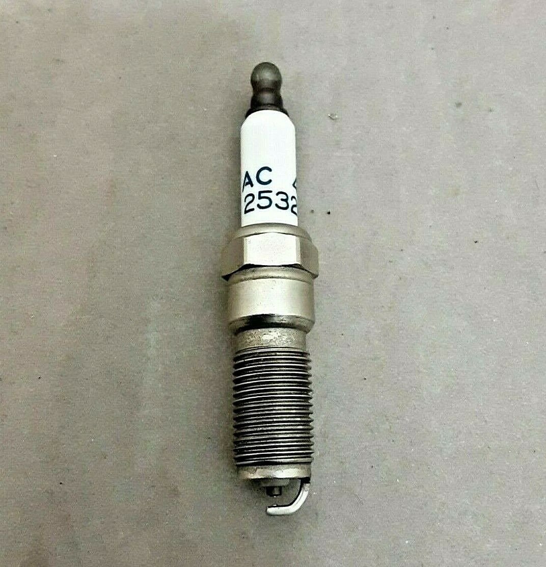 8 Spark Plugs AC 41-955 (8 pack) 25320392