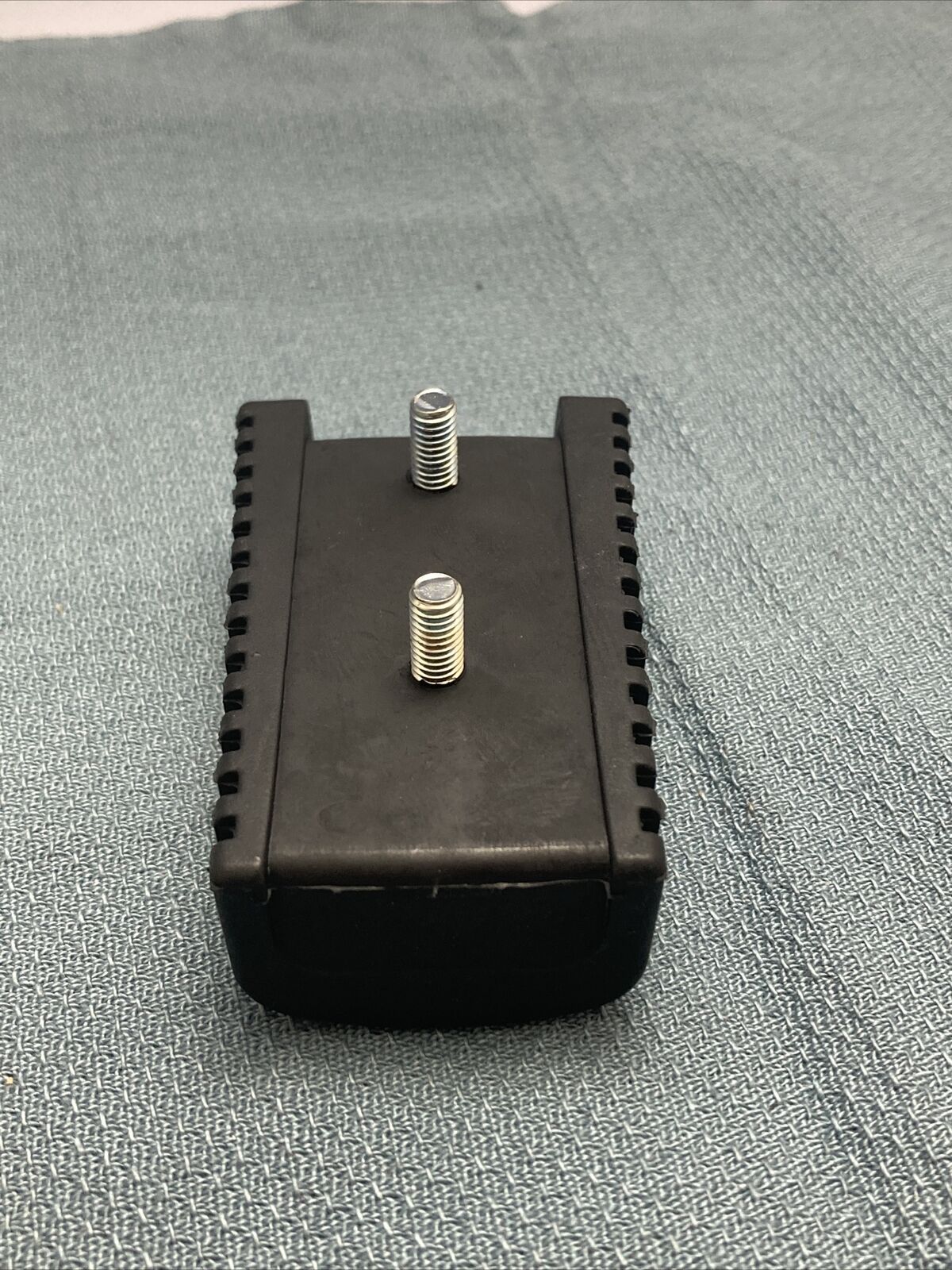 NEW GENUINE SUZUKI 43550-41F00 RUBBER, FRONT FOOTREST